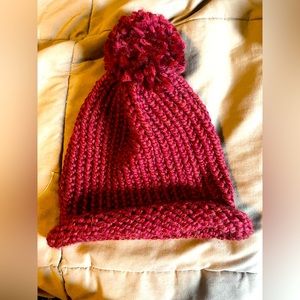 Red/Maroon knitted hat